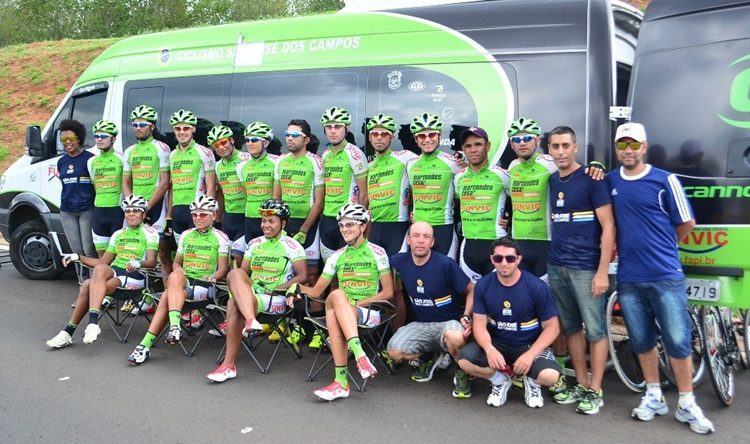 Equipe de ciclismo de São José dos Campos em Bauru. (Foto: Tião Martins/PMSJC)