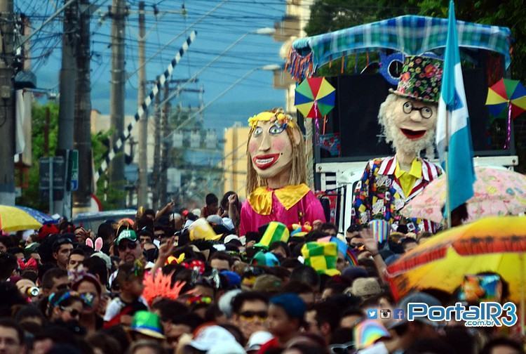 Na foto, o bloco Juca Teles no carnaval 2014 de Pindamonhangaba. (Foto: Fernando Noronha/PortalR3)