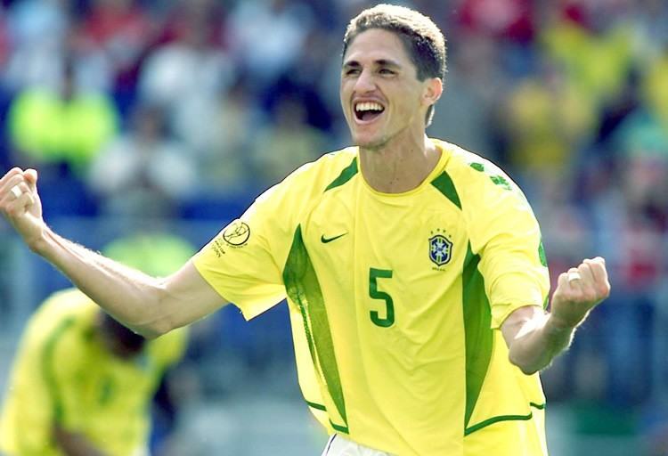 Edmilson, campeão mundial com a seleção brasileira na Copa do Mundo de 2002 e da Liga dos Campeões em 2006. (Foto: Sesc)