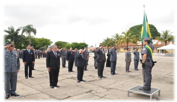 Homenageados durante a formatura em Taubaté. (Foto: Divulgação/5º BPM/I)