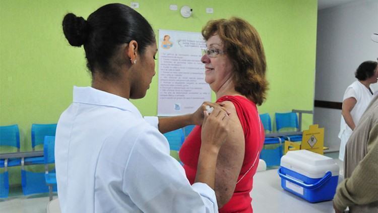 A expectativa é que sejam imunizadas 203.024 pessoas até o dia 22 de maio, data de encerramento. A meta é 80% do público-alvo. (Foto: Charles de Moura/PMSJC)