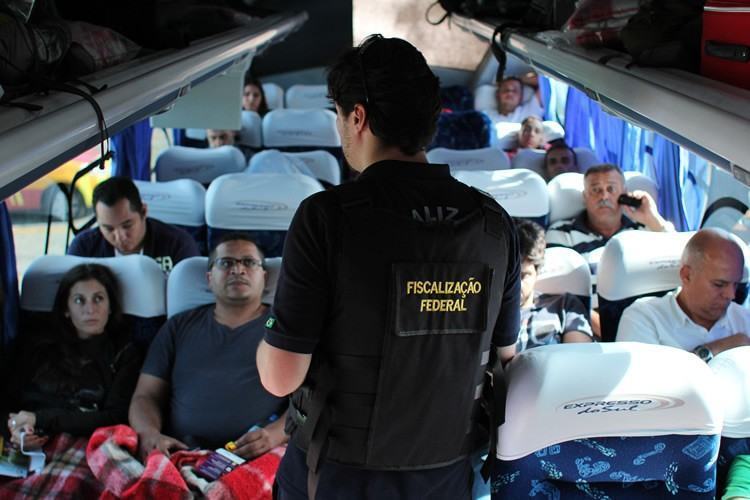 Realizado com apoio da CCR NovaDutra, ‘Vou de Cinto’ abordará motoristas e passageiros de ônibus. (Foto: Tales Mendes/Divulgação)