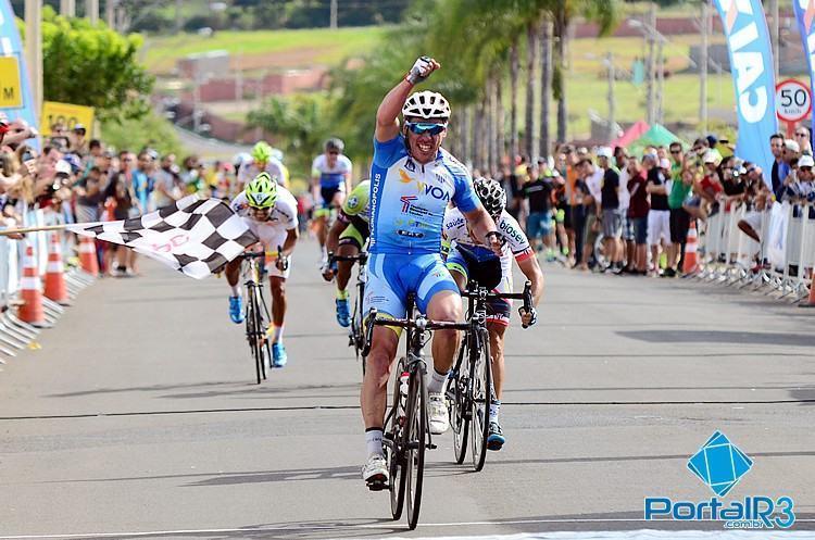 Everson Camilo comemora título de campeão brasileiro de 2015. (Foto: Luis Claudio Antunes/Bike76)
