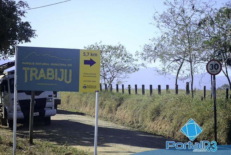 Acesso ao Trabiju é pela rodovia Caio Gomes Figueiredo e depois por 5,7 km por uma estradinha charmosa. (Foto: Luis Claudio Antunes/PortalR3)