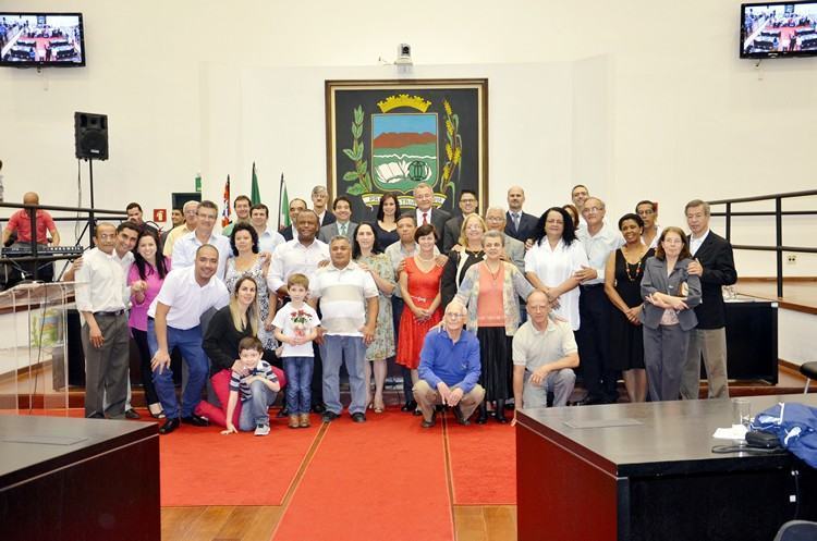 Homenageados durante a sessão. (Foto: Divulgação/CMVP)