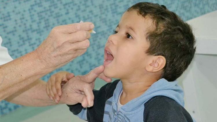 A vacinação contra polio em São José atingiu 13.169 crianças. A estimativa é que existam 39.437 nesta faixa etária em SJC. (Foto: Charles de Moura/PMSJC)