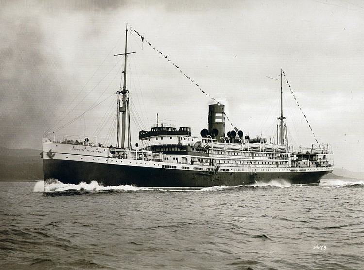O navio Príncipe de Asturias em suas provas de mar no Rio Clyde, Glasgow. (Foto: Domínio Público/Wikipédia)