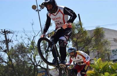 Edmilson foi um dos pilotos que pontuou para o Jacareí Bicicross Clube na etapa de abertura do Paulista. (Foto: Divulgação/PMJ