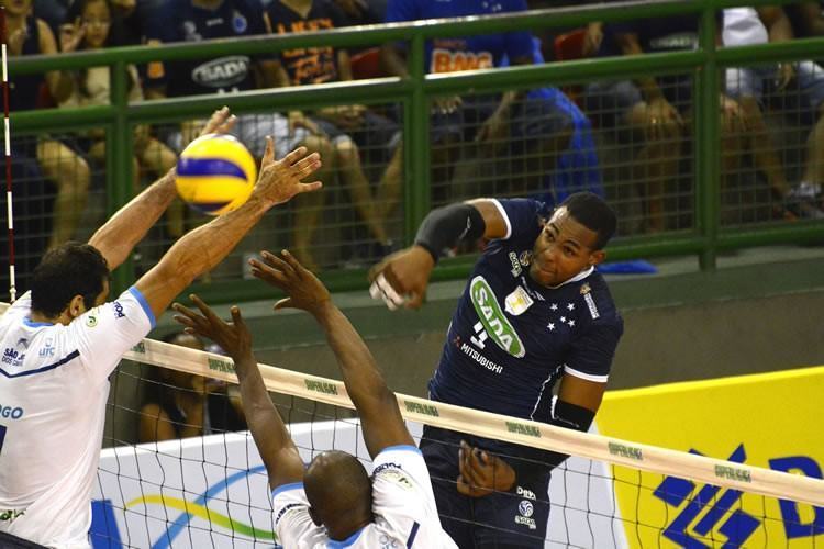 Equipe mineira venceu o São José Vôlei por 3 sets a 0, no ginásio do Riacho, em Contagem. (Foto: Alexandre Arruda/CBV)