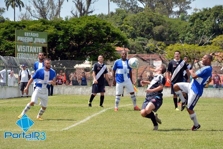 Partida realizada no "campo da Ferroviária" teve 5 gols. (Foto: Alex Santos/PortalR3)