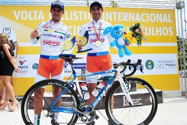 Roberto Silva (direita) e Kleber Ramos, colocaram São José no pódio da Volta de Guarulhos. (Foto: Ivan Storti/Brasil Pro Cycling)