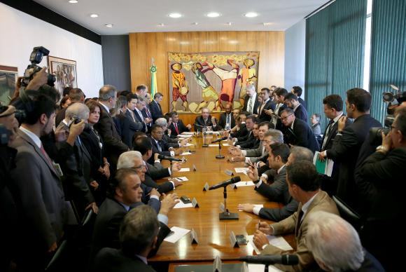 Eduardo Cunha e colégio de líderes definem rito de votação do pedido de impeachment. (Foto: Wilson Dias/Agência Brasil)