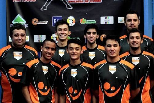 Atletas do Clube de Tênis de Mesa de Jacareí, representando a seleção da Liga Vale. Foto: Divulgação/PMJ)
