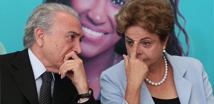 Com a abertura do processo no Senado, Dilma Rousseff é afastada do exercício do cargo por até 180 dias. Temer assume. (Foto: Lula Marques/ Agência PT - 11/08/2015)