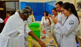 Profissionais de saúde são parte do público-alvo da vacinação contra gripe H1N1. (Foto: Arquivo/Agência Brasil)