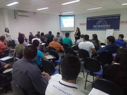 A primeira atividade, o seminário “Modelo de Excelência em Gestão”, contou com a presença de cerca de 40 empresários e representantes de pequenos negócios da cidade. (Foto: Divulgação)