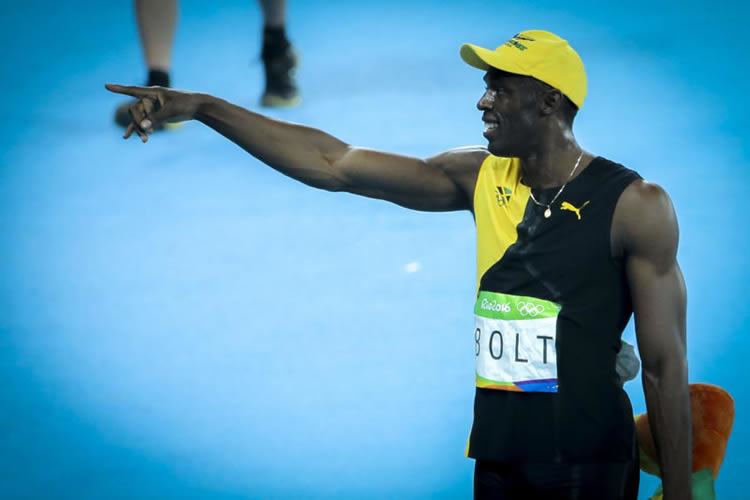 Mais um ouro para Bolt, que celebra o feito no Rio de Janeiro. (Foto: Ministério do Esporte)