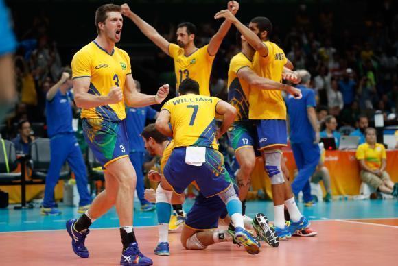Seleção brasileira masculina de vôlei vence a França por 3 sets a 1 no Maracanãzinho e vai às quartas-de-final (Foto: Fernando Frazão/Agência)