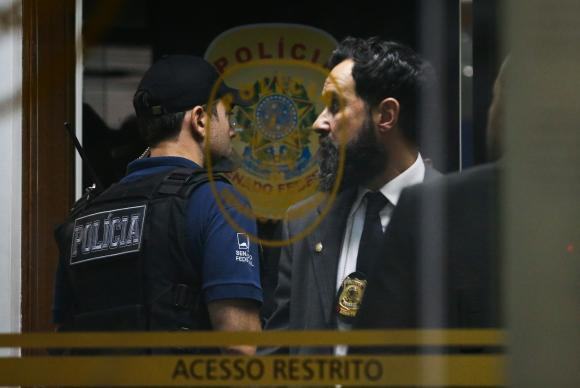A Polícia Federal prendeu policiais legislativos suspeitos de atrapalhar a Operação Lava Jato (José Cruz/ Agência Brasil)