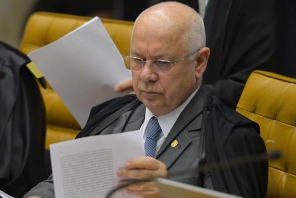 O ministro Teori Zavascki, do STF, disse que vai trabalhar durante o recesso da Corte para analisar os depoimentos de delação premiada de executivos da Odebrecht. (Foto: José Cruz/Agência Brasil)