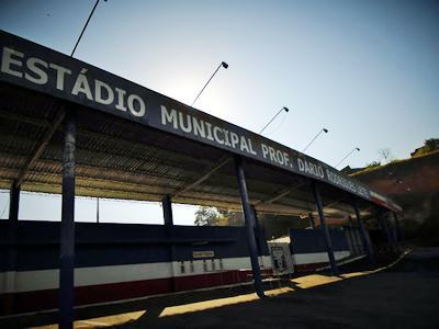 Jogos em Guará irão acontecer no estádio Dário Leite. (Foto: Divulgação/AD Manthiqueira)