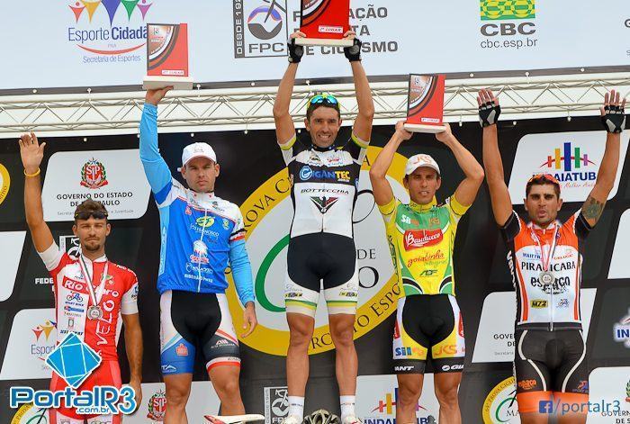 Pódio masculino. (Foto: Luis Claudio Antunes/PortalR3)