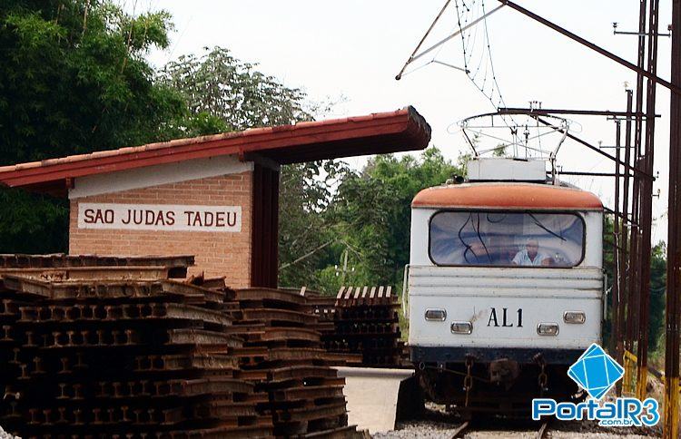 Bondinho da EFCJ passa atrás do local onde será o Festival. Bonde do Forró será uma das atrações e a parada será na estação São Judas Tadeu. (Foto: Luis Claudio Antunes/PortalR3)