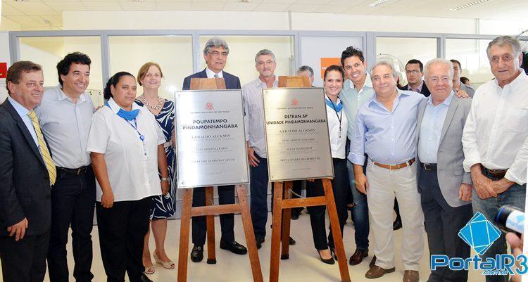 Autoridades e convidados durante a inauguração em Pindamonhangaba. (Foto: Luis Claudio Antunes/PortalR3)