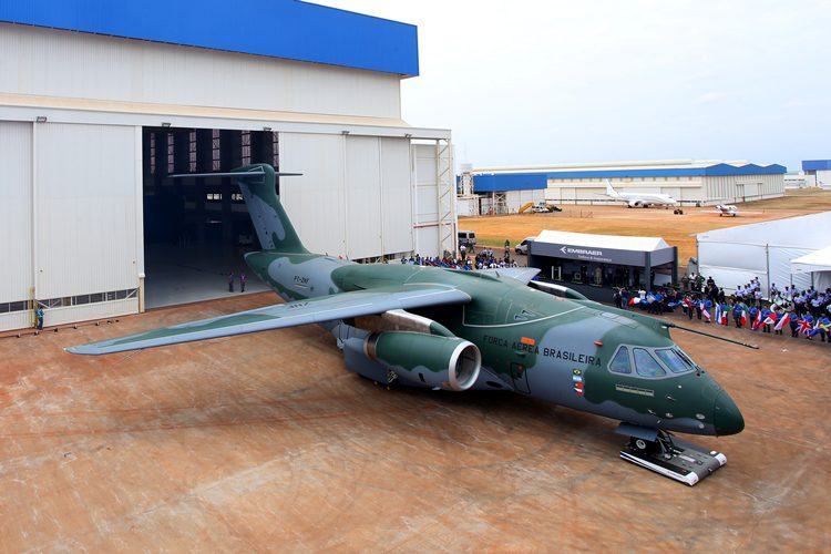 Avião de transporte militar KC-390 está sendo produzido na fábrica da Embraer em Gavião Peixoto. (Foto: Divulgação/Embraer)