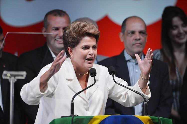 Presidenta reeleita, Dilma Rousseff, faz pronunciamento durante evento em hotel em Brasília.(Foto: Fabio Rodrigues Pozzebom /Agência Brasil)