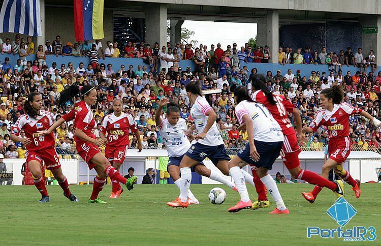 Lance da partida no Martins Pereira. (Foto: Fernando Noronha/PortalR3)