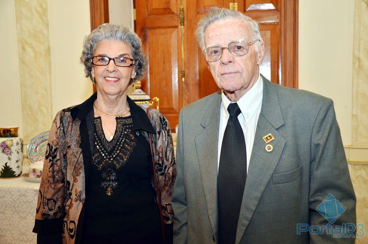 Therezinha e o marido, Francisco Piorino, durante uma exposição no museu de Pinda. (Foto: Luis Claudio Antunes/PortalR3)