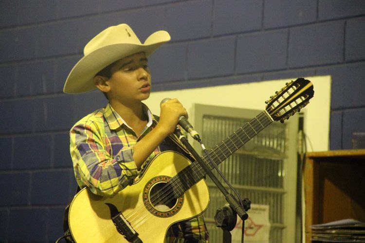 No sábado, com apresentação do cantor sertanejo Gabrielzinho. (Foto: Divulgação/PMT)