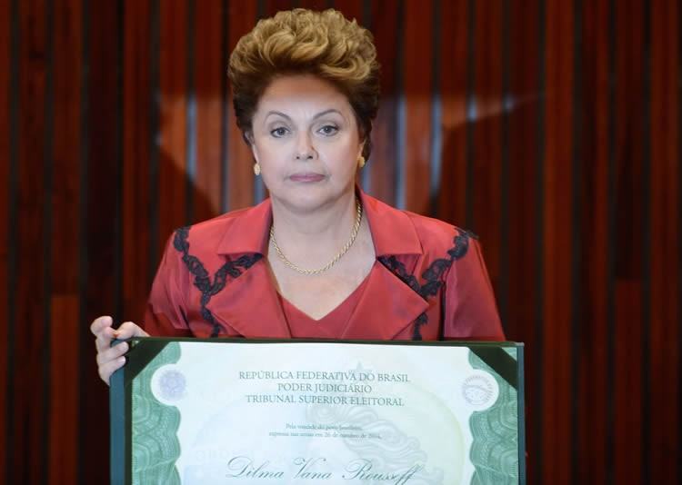 Na mensagem, Dilma presta condolências aos parentes das vítimas do atentado e expressa também ao presidente da França, François Hollande, e ao povo francês, a solidariedade de seu governo e da nação brasileira. (Foto: Valter Campanato/Agência Brasil)