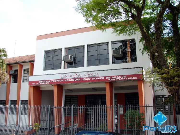 ETEC João Gomes de Araújo, em Pindamonhangaba, oferece diversos cursos. (Foto: Arquivo PortalR3)