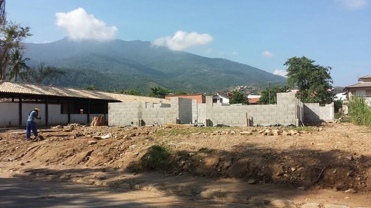 As obras Centro de Referência Animal estão em ritmo acelerado na Barra Velha. (Foto: Cláudio Rodrigues/PMI) 