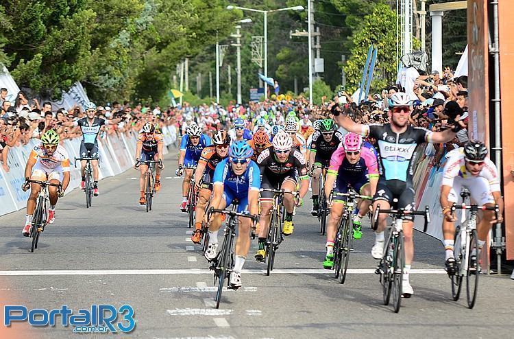 Chegada da última etapa do Tour de San Luis. (Foto: Luis Claudio Antunes/PortalR3)