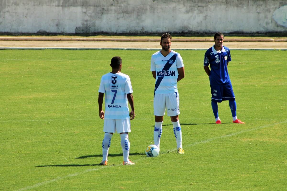 Tudo igual entre Taubaté e São José no estádio do Joaquinzão. (Foto: Talita Leite / PPESPORTE)