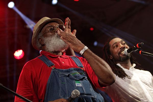 Logo após a realização da Seletiva Regional do Miss SP, a Prefeitura promove o show com o cantor Léo Maia, filho de Tim Maia. (Foto: Divulgação/PMI)