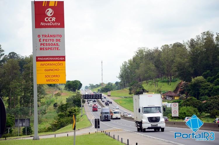 A operação contará com viaturas extras do SOS Usuário, campanha de segurança com entrega de folhetos e veiculação de dicas na CCRFM 107.5, além de implantação de pista reversível na chegada a São Paulo, no retorno do feriado. (Foto: Luis Claudio Antunes/Arquivo PortalR3)