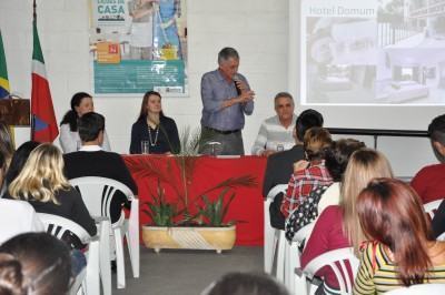 . A solenidade ocorreu no auditório do PAT e contou com a presença de professores, autoridades e demais convidados. (Foto: Divulgação/PMP)