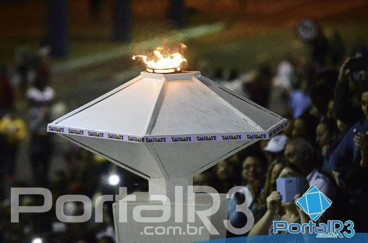 Pira olímpica dos Jogos Regionais de Taubaté. (Foto: Luis Claudio Antunes/PortalR3)