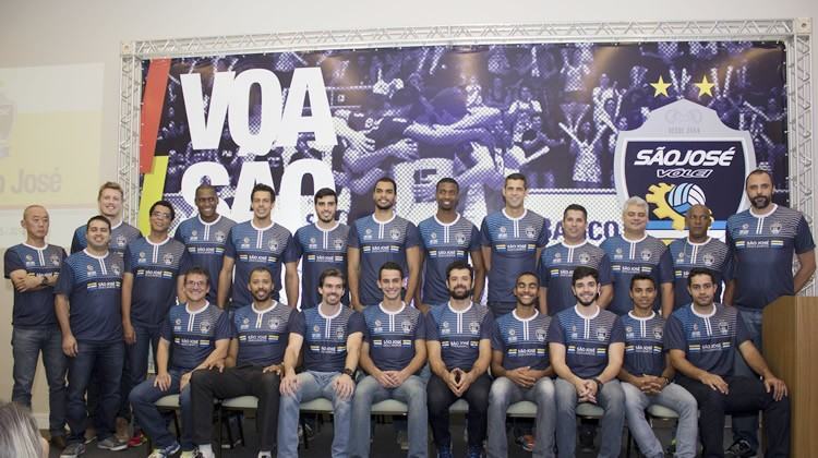 Elenco reforçado do São José para brigar por títulos na temporada 2015/2016. (Foto: Divulgação)