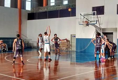 A equipe de basquete de Taubaté enfrenta o EC Pinheiros nesta sexta-feira, 4, às 19h, fora de casa. (Foto: Divulgação/PMT)