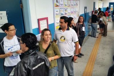 . O pleito foi realizado na EMEF Dr. Carlos de Almeida Rodrigues, no bairro Indaiá e teve a participação de 2.315 eleitores. (Foto: Juliano Ferreira/PMC)