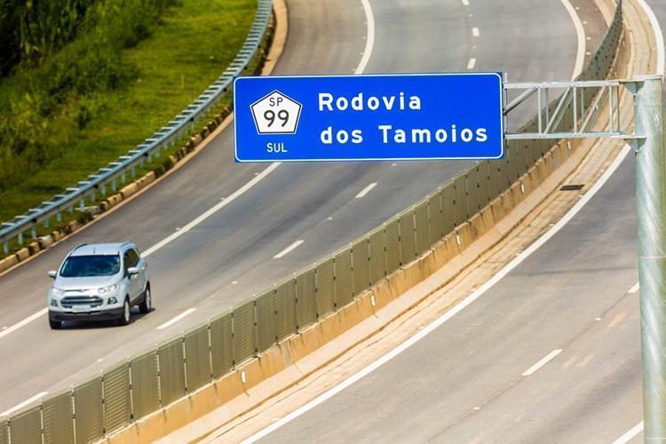 A previsão da Concessionária Tamoios é de aumento no tráfego de veículos a partir das 16h de sexta-feira (30/10). (Foto: Divulgação)
