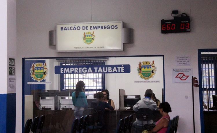 O Balcão de Empregos funciona das 8h às 17h e fica dentro do Emprega Taubaté, no piso superior do Terminal Rodoviário Urbano (Rodoviária Velha), à praça Dr. Barbosa de Oliveira, s/nº - Centro. (Foto: Divulgação/PMT)