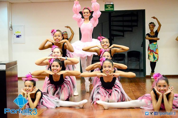 Balé foi uma das atrações culturais da noite. (Foto: Luis Claudio Antunes/PortalR3)