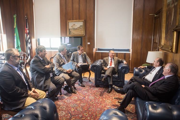 No encontro, foi debatido o uso da fosfoetanolamina em pacientes com câncer. (Foto: Eduardo Saraiva/Governo do Estado)