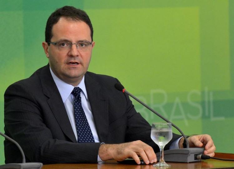 Novo ministro da Fazenda, Nelson Barbosa, fala à imprensa, no Palácio do Planalto. (Foto: Wilson Dias/Agência Brasil)